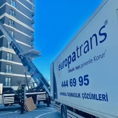 Europatrans mobilya asansörü yüksek katlı bir binada